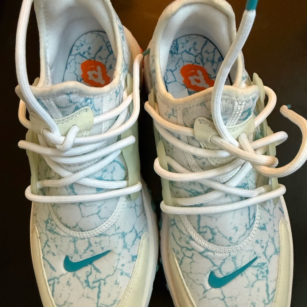 NIKE PRESTO REACT- Premium- White with Electric Blue and orange accents